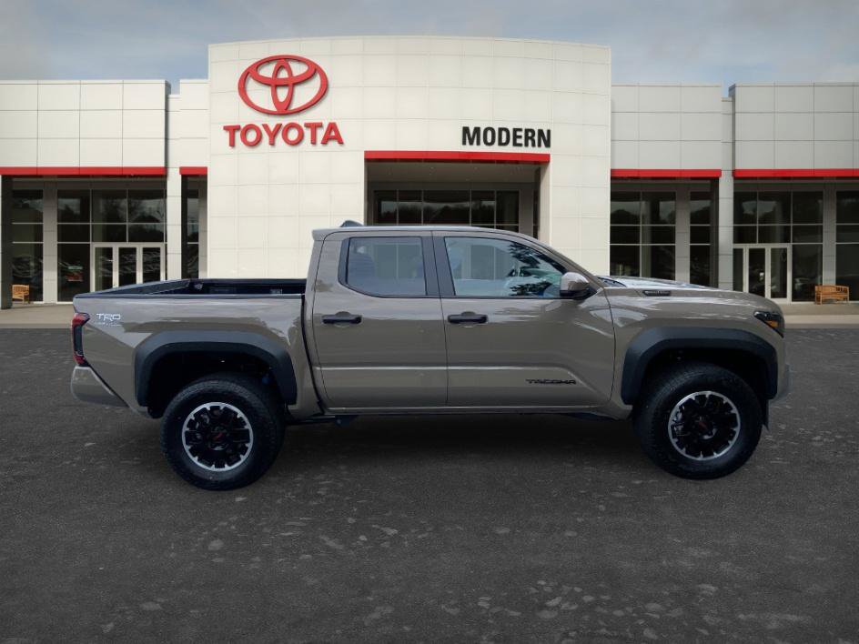 Certified 2026 Toyota Tacoma TRD Off-Road AWD/4WD image 4