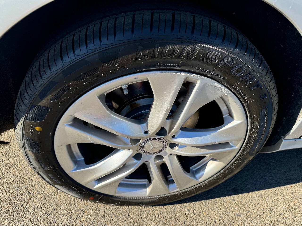 Used 2011 Mercedes-Benz E 350 Sedan image 25