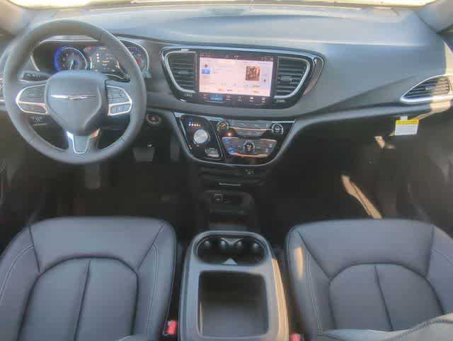 New 2026 Chrysler Voyager LX FWD image 15