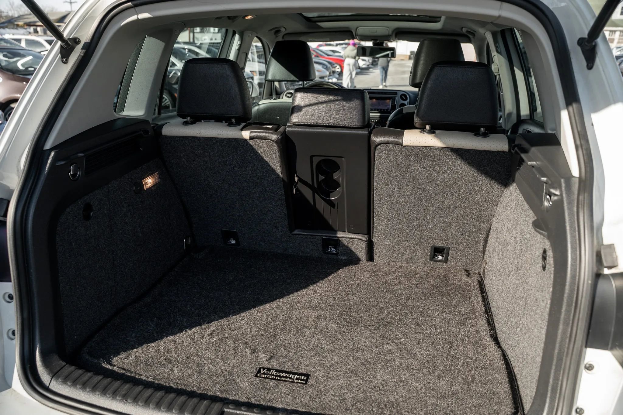 Used 2016 Volkswagen Tiguan SE image 9