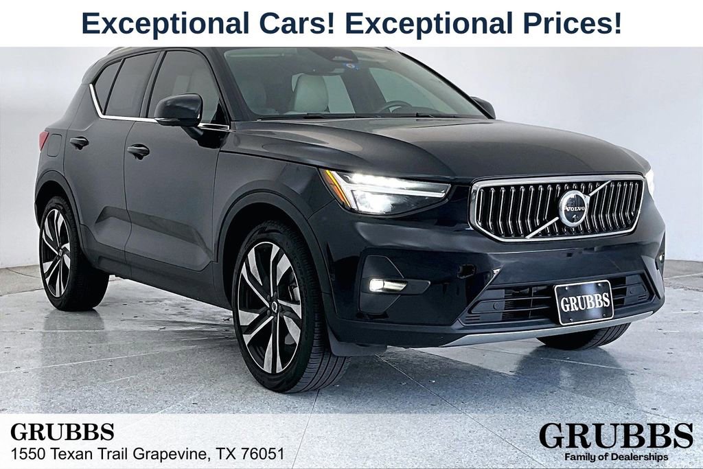 Used 2023 Volvo XC40 B5 Plus w/ Protection Package Premier AWD/4WD image 1