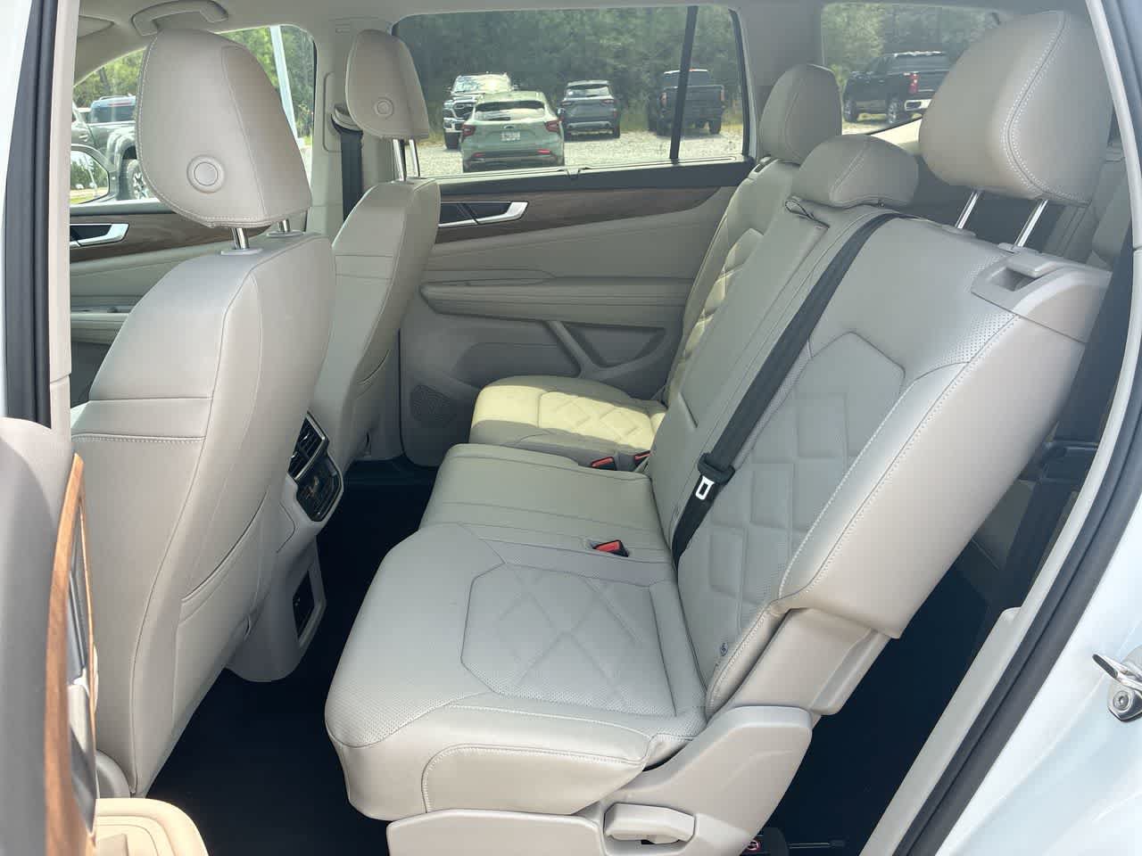 Used 2026 Volkswagen Atlas SE FWD image 23