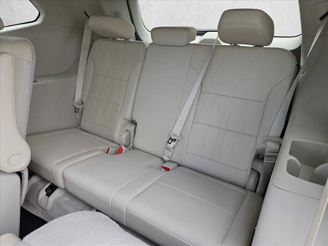 Certified 2025 Buick Enclave Avenir w/ Super Cruise Package AWD/4WD image 27