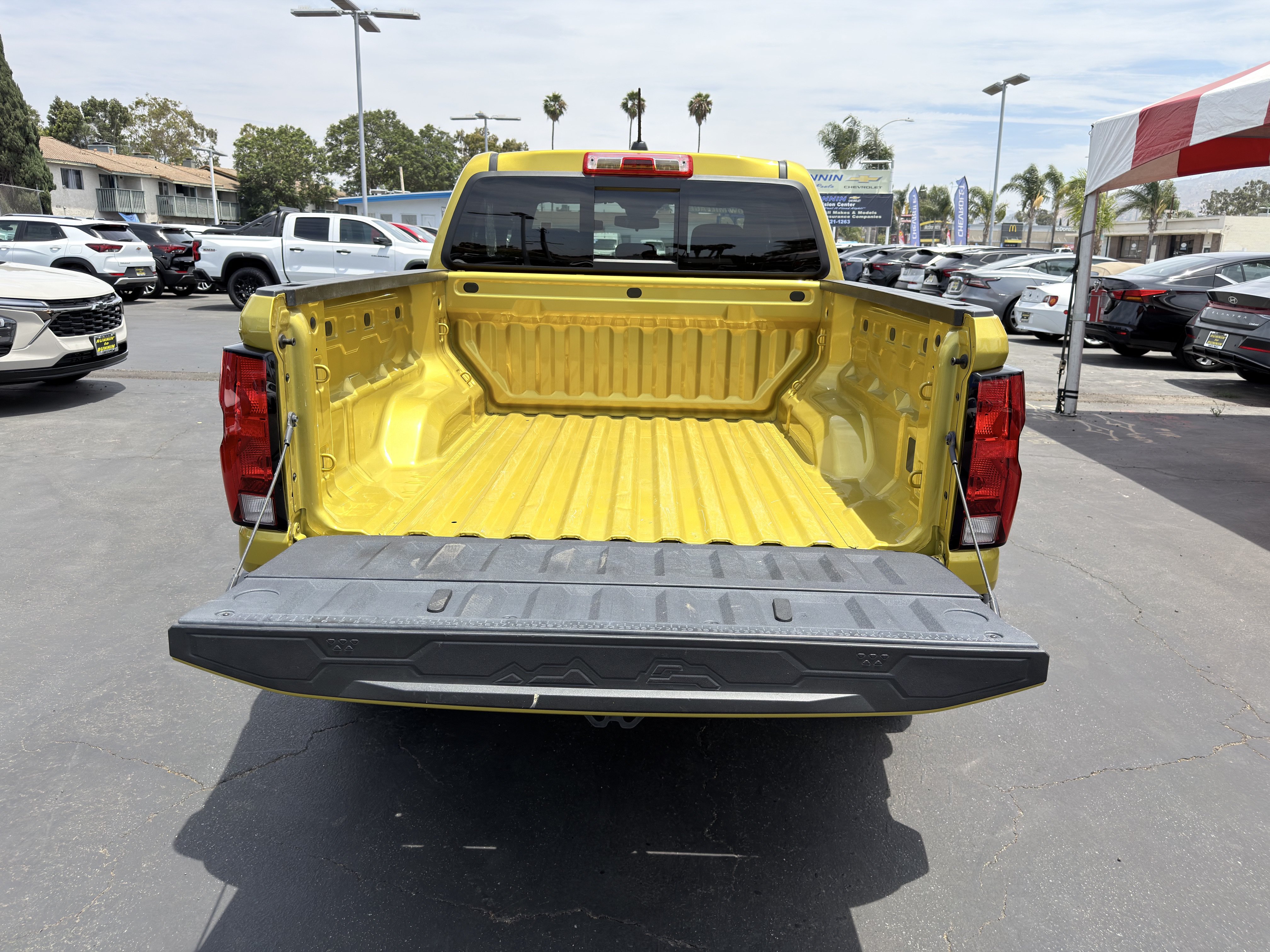 Used 2024 Chevrolet Colorado Trail Boss w/ LPO, Dark Essentials Package AWD/4WD image 18