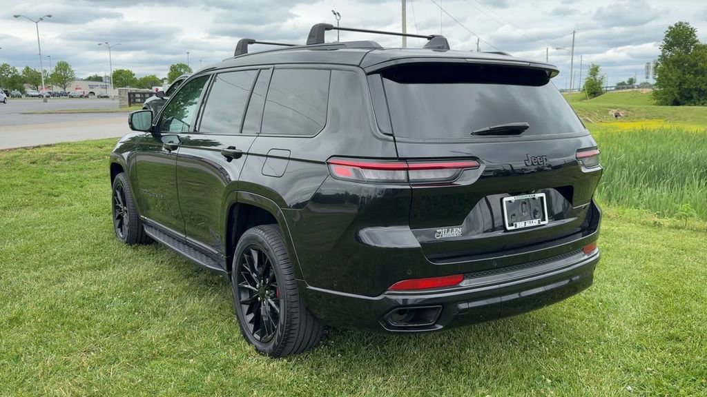 Used 2021 Jeep Grand Cherokee L Summit w/ Luxury Tech Group V AWD/4WD image 5