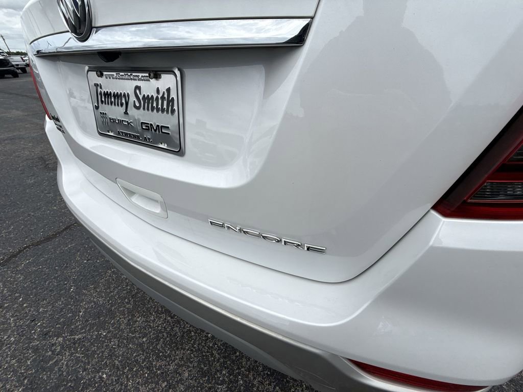Certified 2020 Buick Encore Preferred FWD image 39
