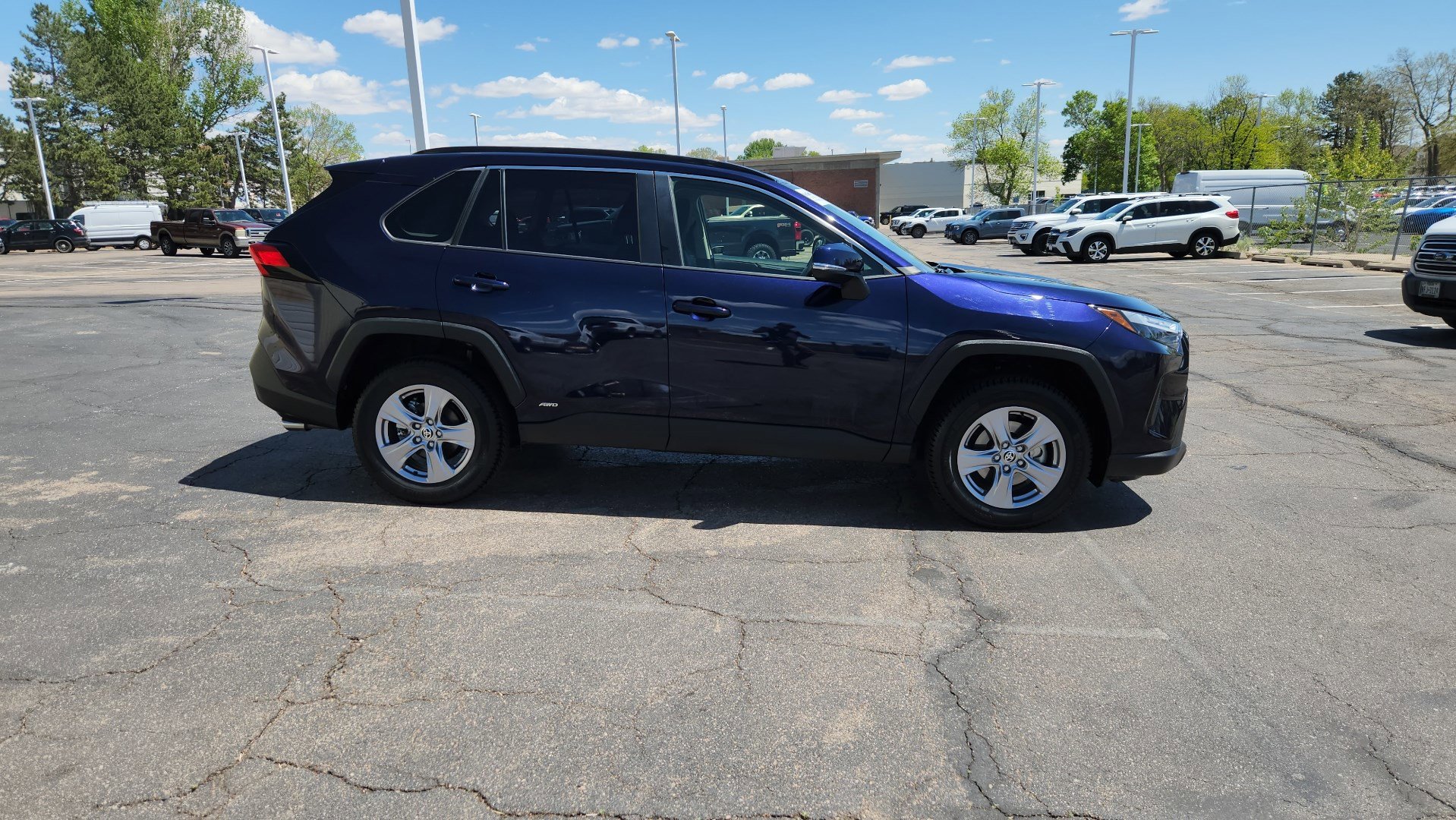 Used 2023 Toyota RAV4 XLE w/ Convenience Package AWD/4WD image 17