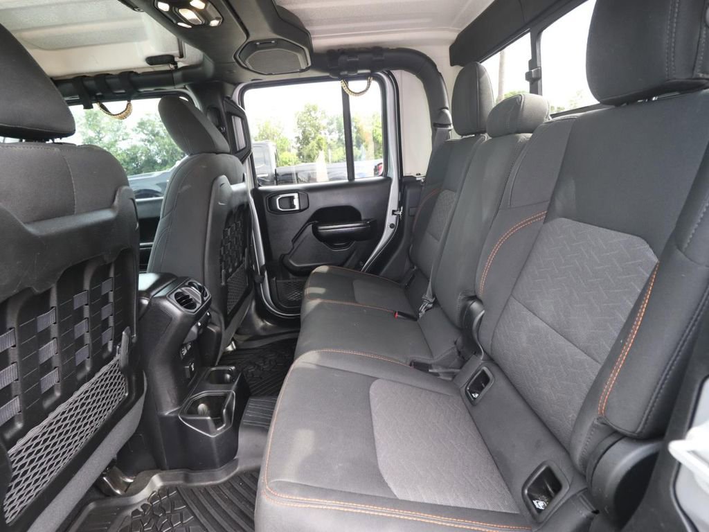 Used 2021 Jeep Gladiator Mojave w/ LED Lighting Group AWD/4WD image 9