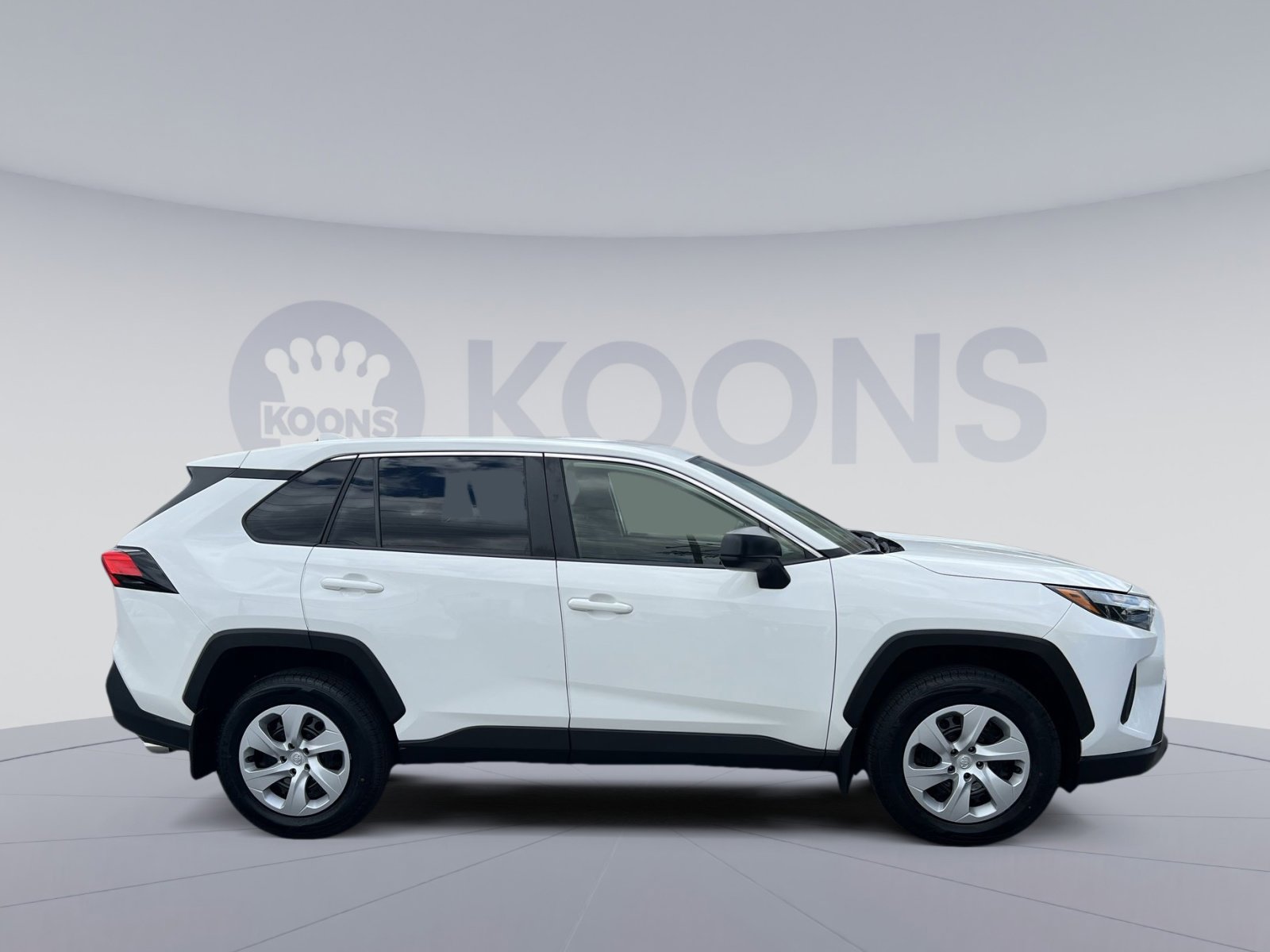 Used 2023 Toyota RAV4 LE AWD/4WD image 8