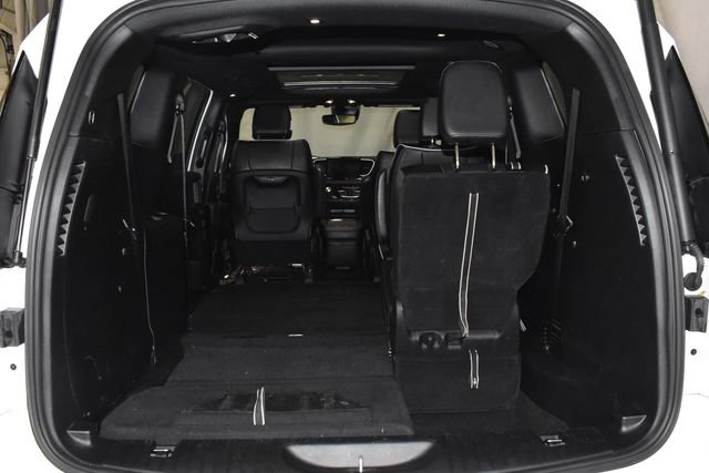 Certified 2025 Chrysler Pacifica Limited image 39