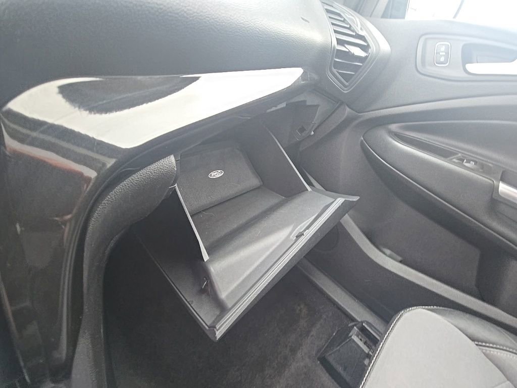 Used 2017 Ford Escape SE w/ Equipment Group 201A image 22