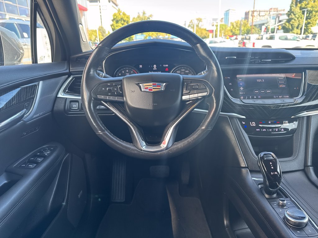 Used 2023 Cadillac XT6 Premium Luxury w/ Technology Package AWD/4WD image 13