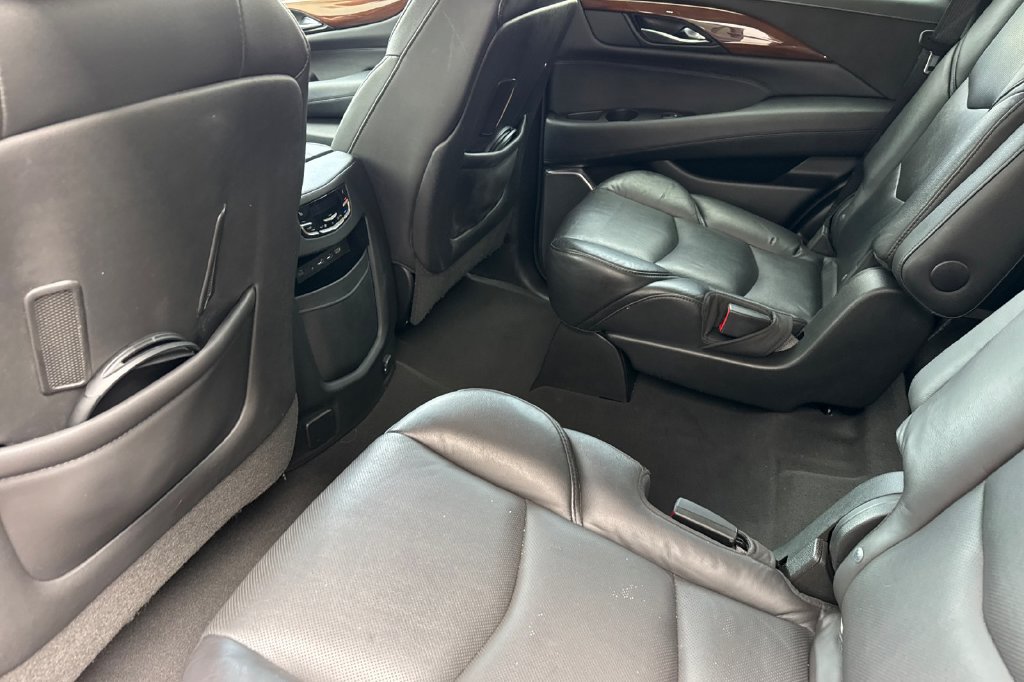 Used 2019 Cadillac Escalade Premium Luxury RWD image 7