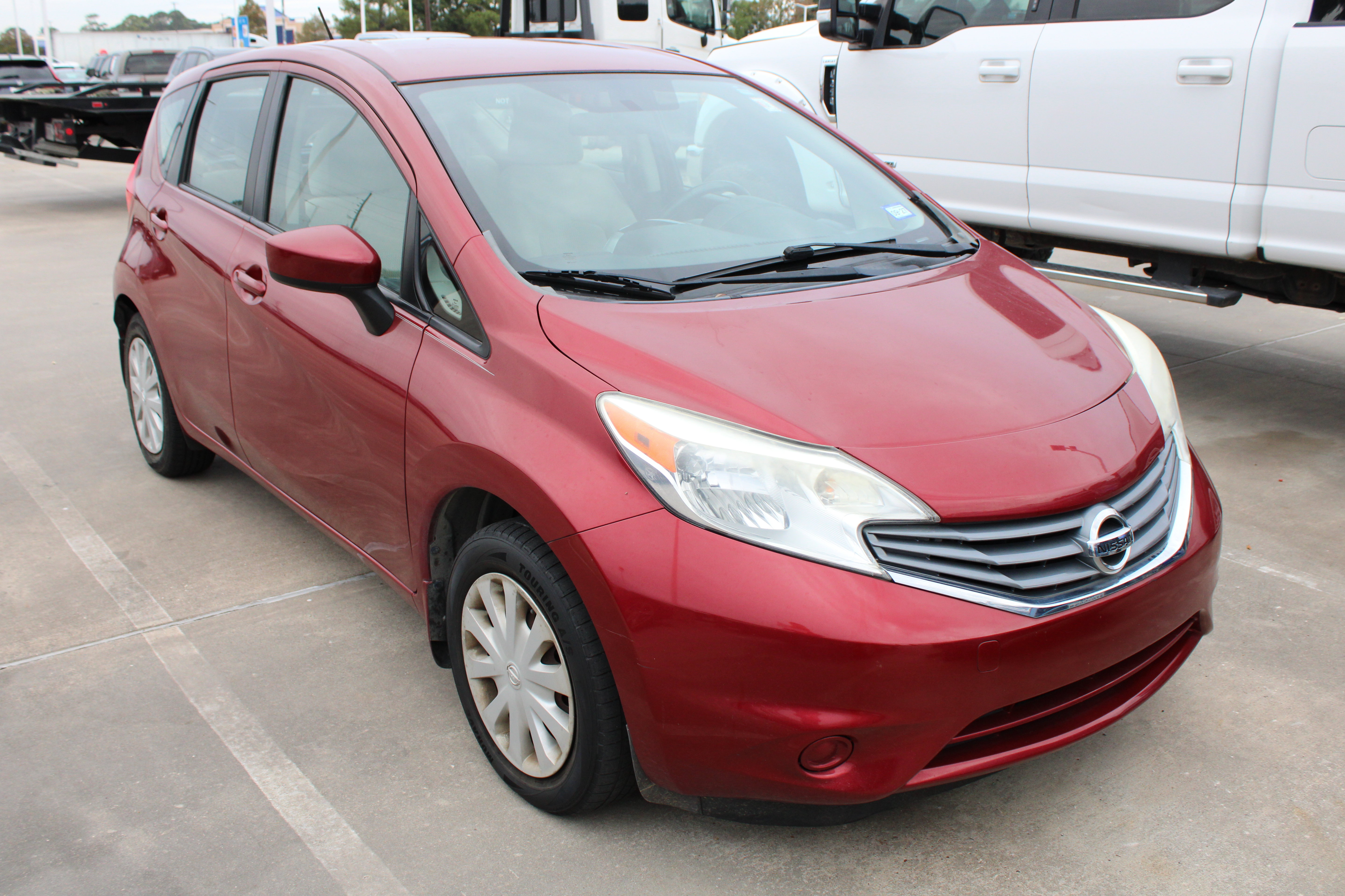 Used 2016 Nissan Versa Note SV FWD image 2