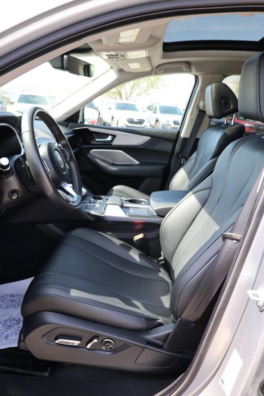 Used 2024 Acura MDX SH-AWD image 12