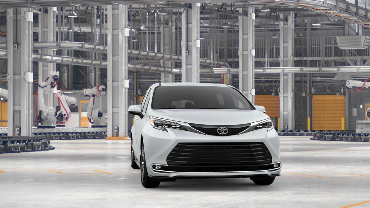 New 2026 Toyota Sienna Platinum image 16