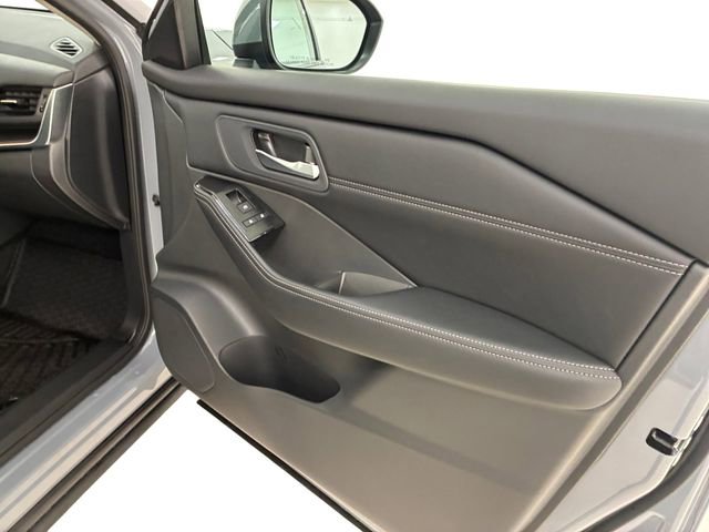 Used 2026 Nissan Rogue SV w/ SV Premium Package AWD/4WD image 15