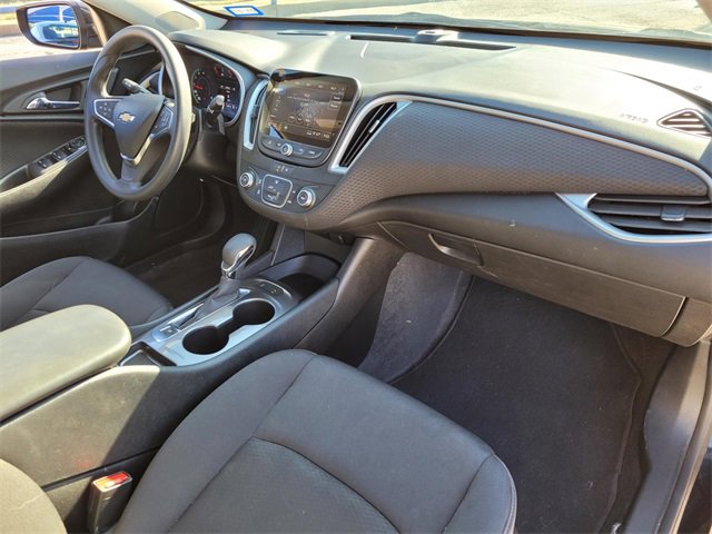 Used 2025 Chevrolet Malibu LS image 8