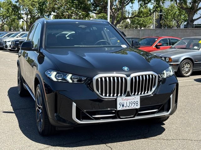 Used 2026 BMW X5 xDrive50e w/ Premium Package AWD/4WD image 5
