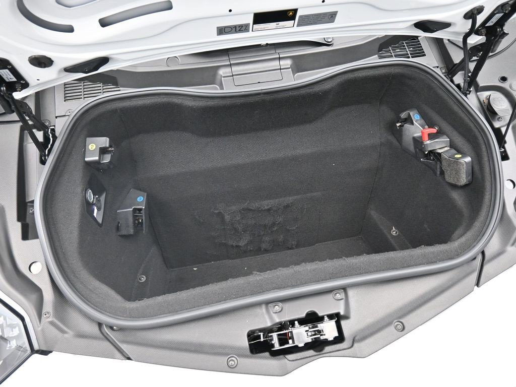 Used 2019 Lamborghini Aventador S image 31