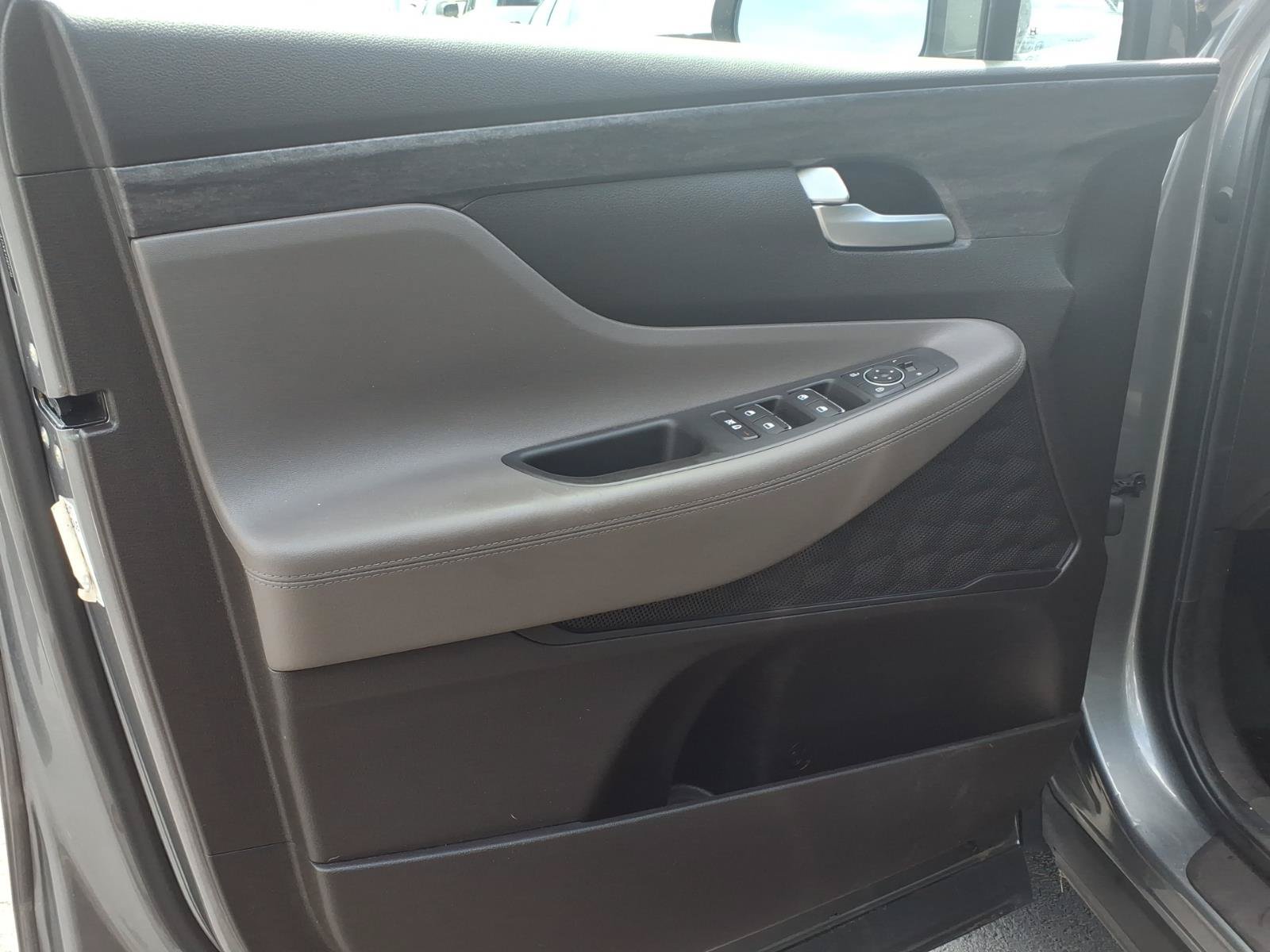 Used 2019 Hyundai Santa Fe SE AWD/4WD image 24