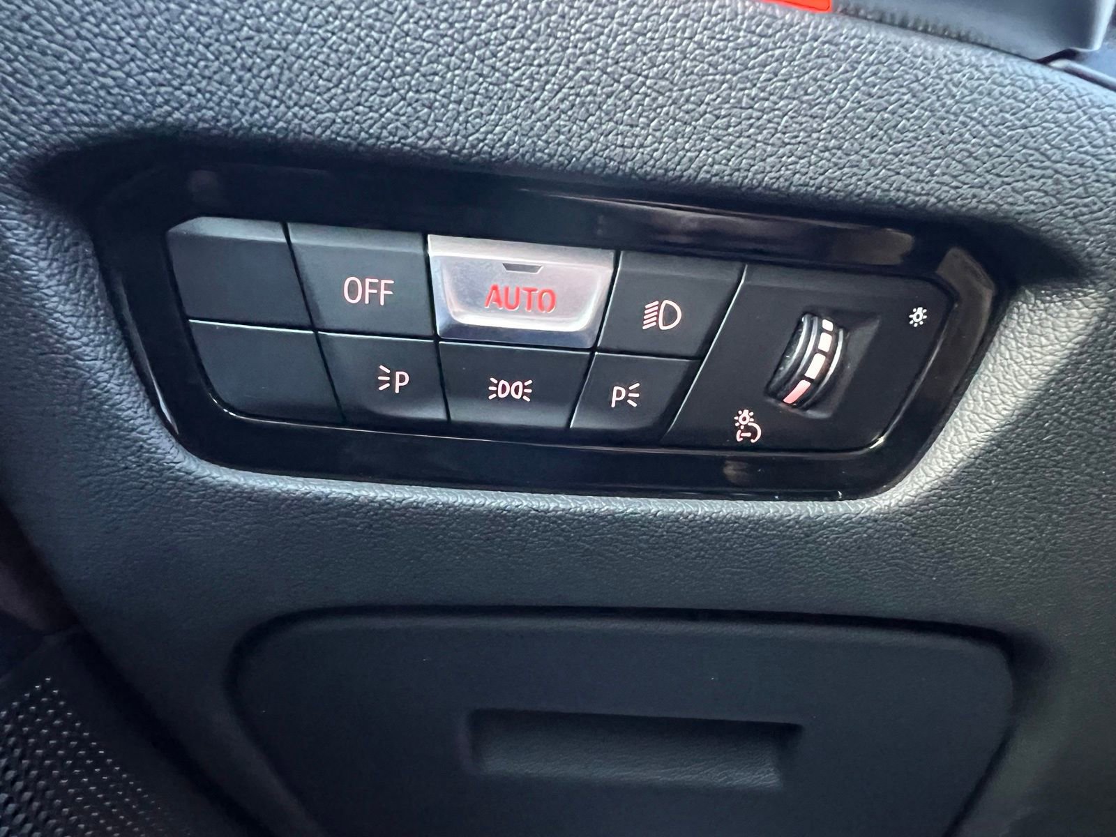 Used 2021 BMW 330e w/ Premium Package image 35