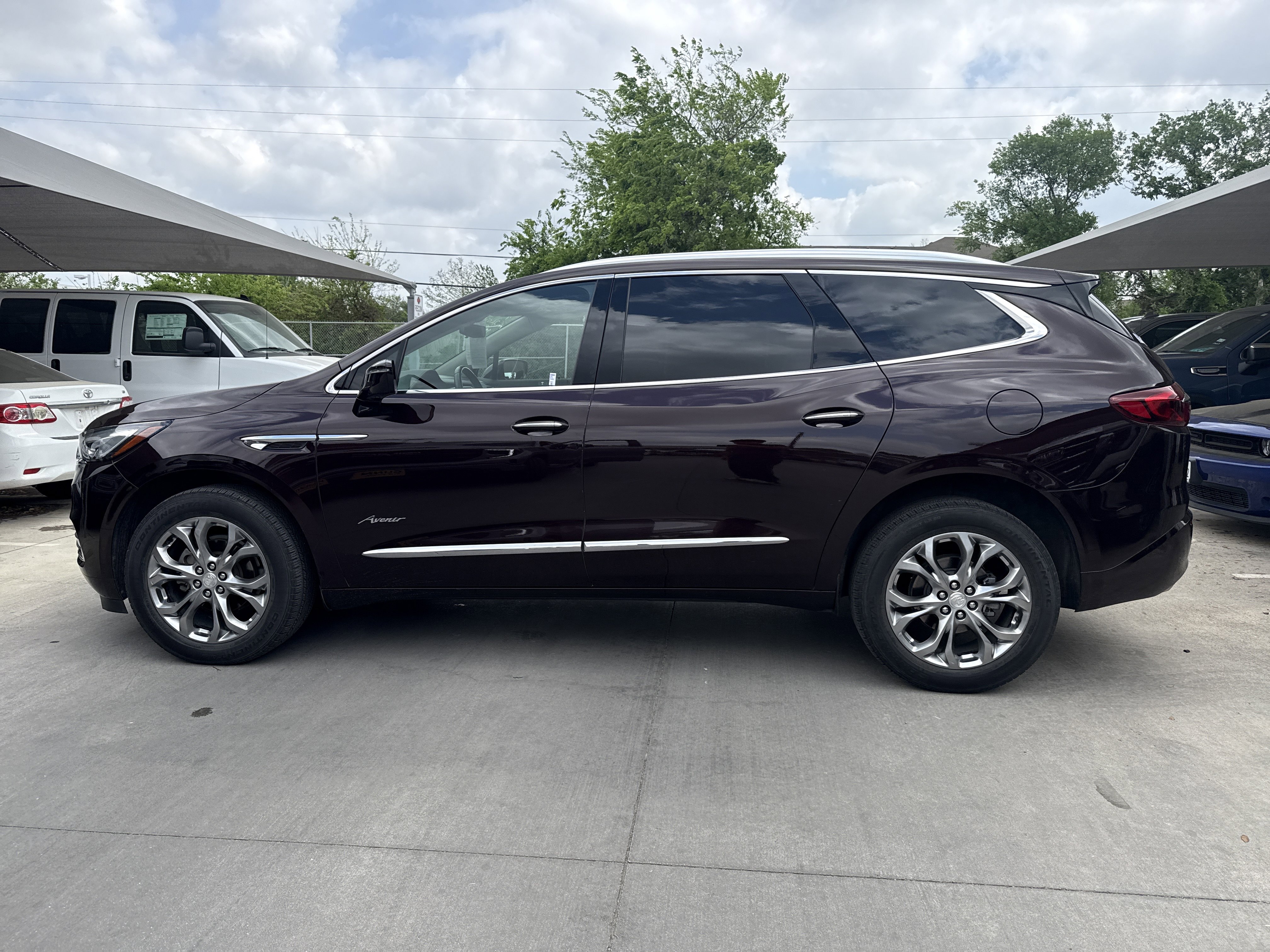 Certified 2020 Buick Enclave Avenir w/ Avenir Technology Package image 6