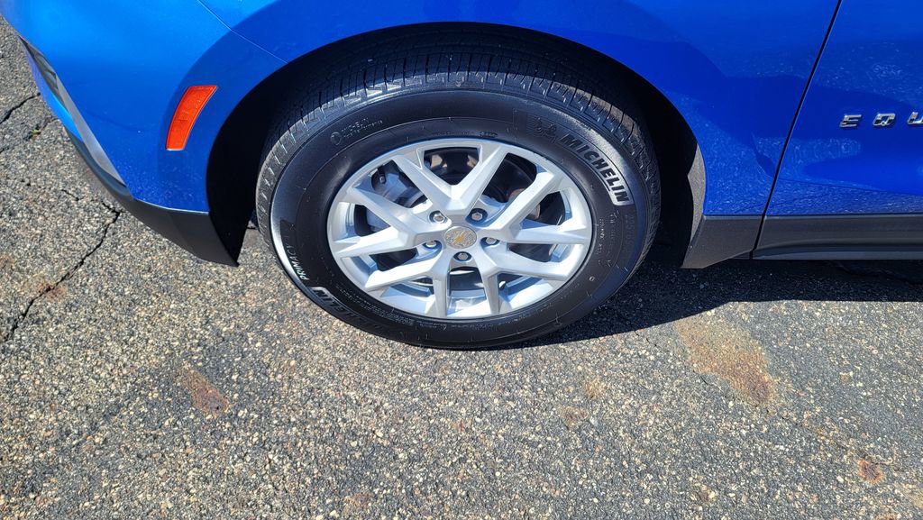 Used 2024 Chevrolet Equinox LT w/ LPO, Floor Liner Package FWD image 6