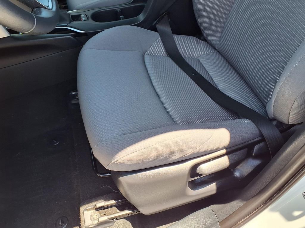 Used 2024 Toyota Corolla Cross AWD Hybrid image 24