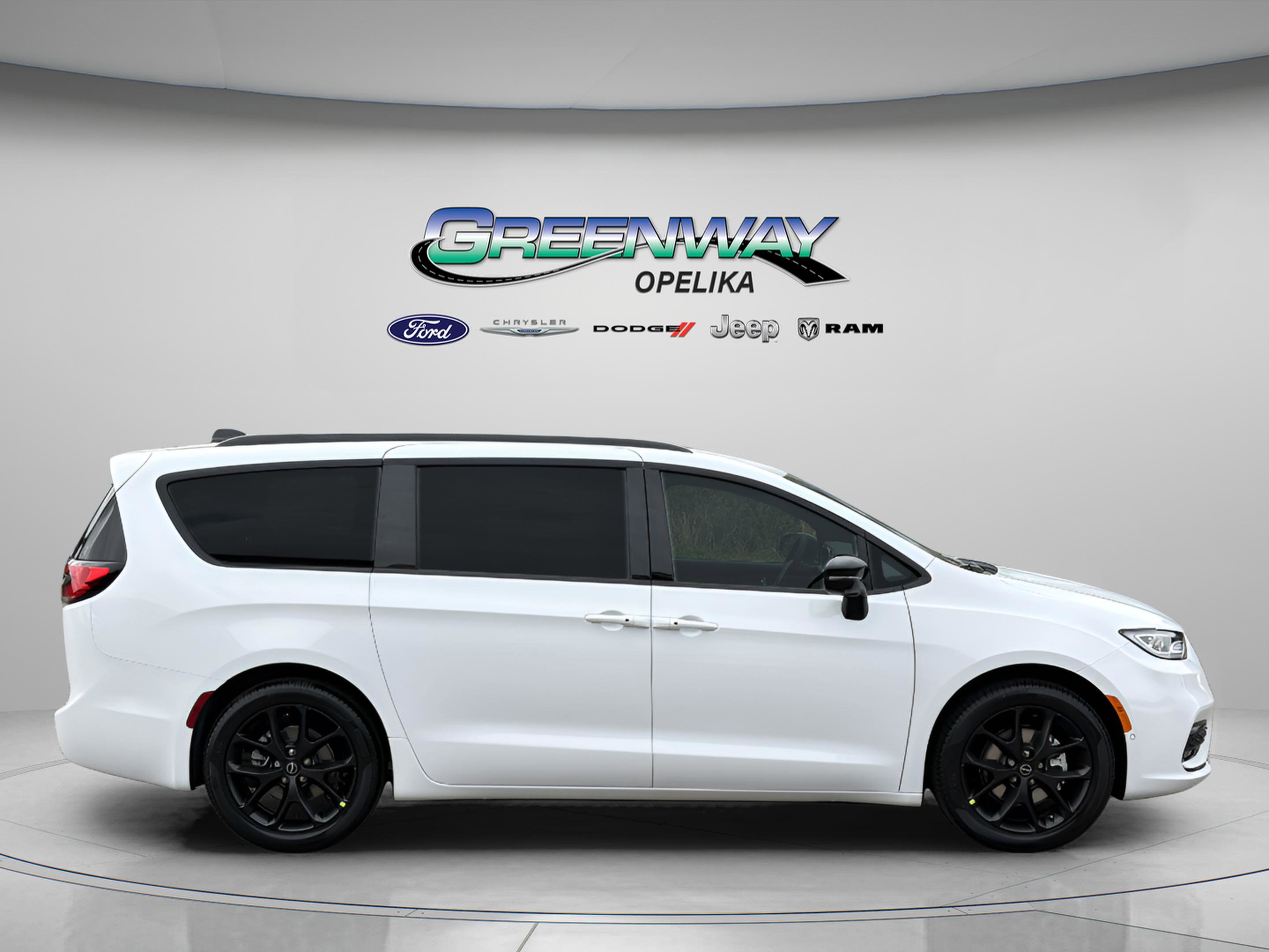 New 2026 Chrysler Pacifica Select image 8