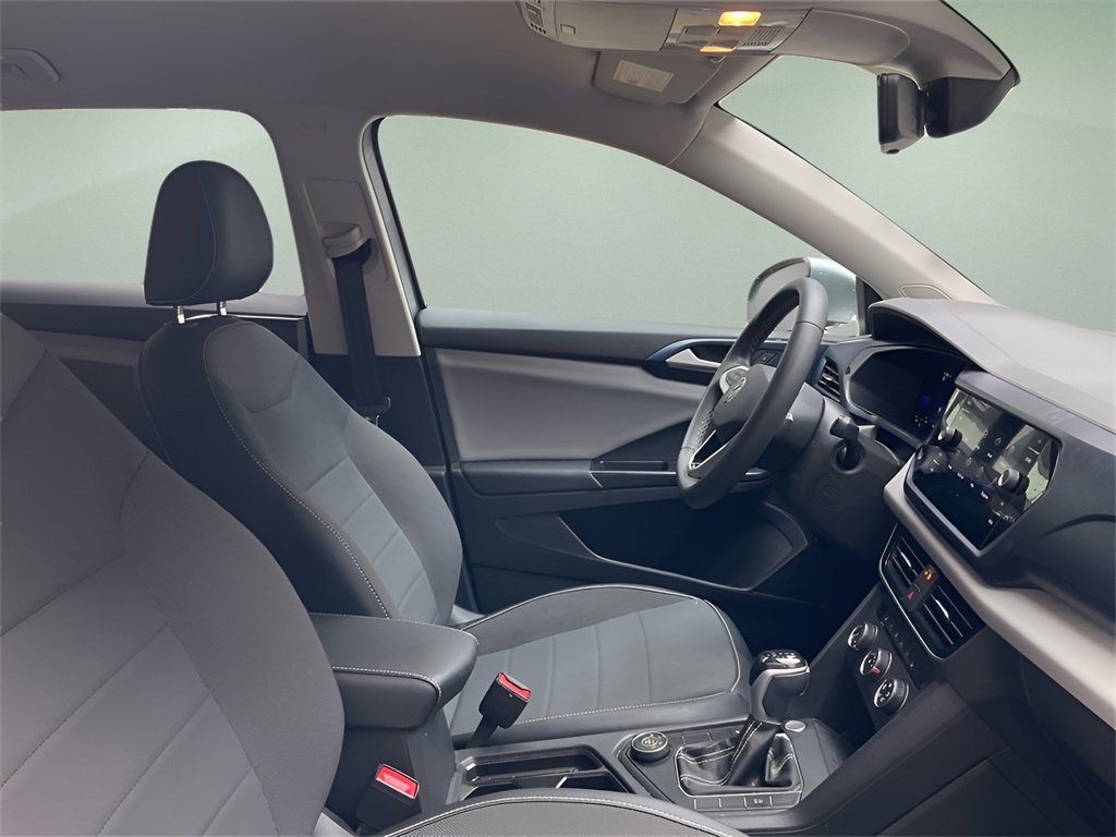 Used 2022 Volkswagen Taos SE image 15