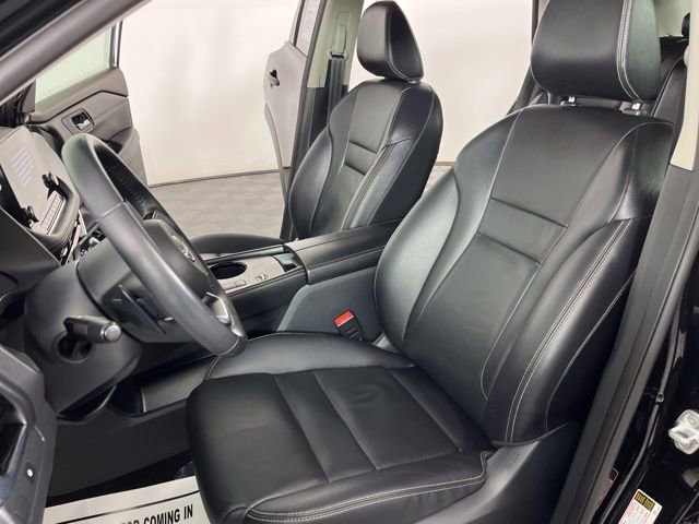 Used 2023 Nissan Rogue SL w/ SL Premium Package image 16