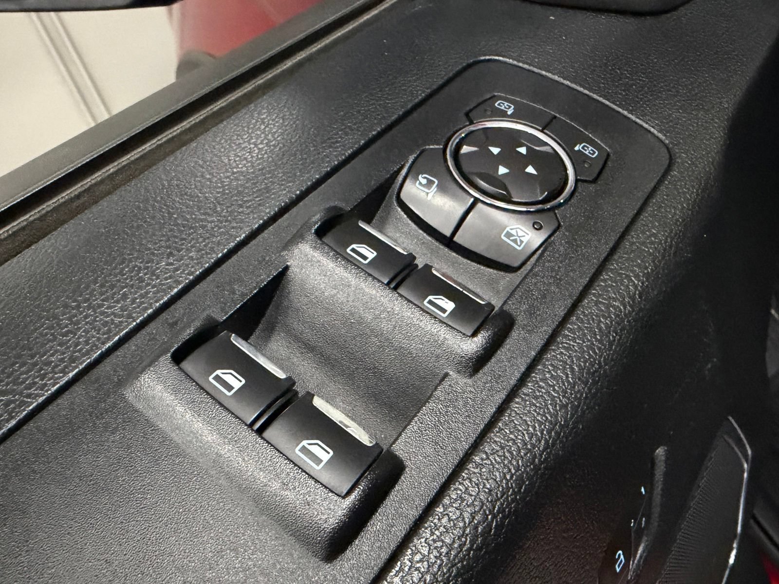 Used 2015 Ford F150 Lariat RWD image 20