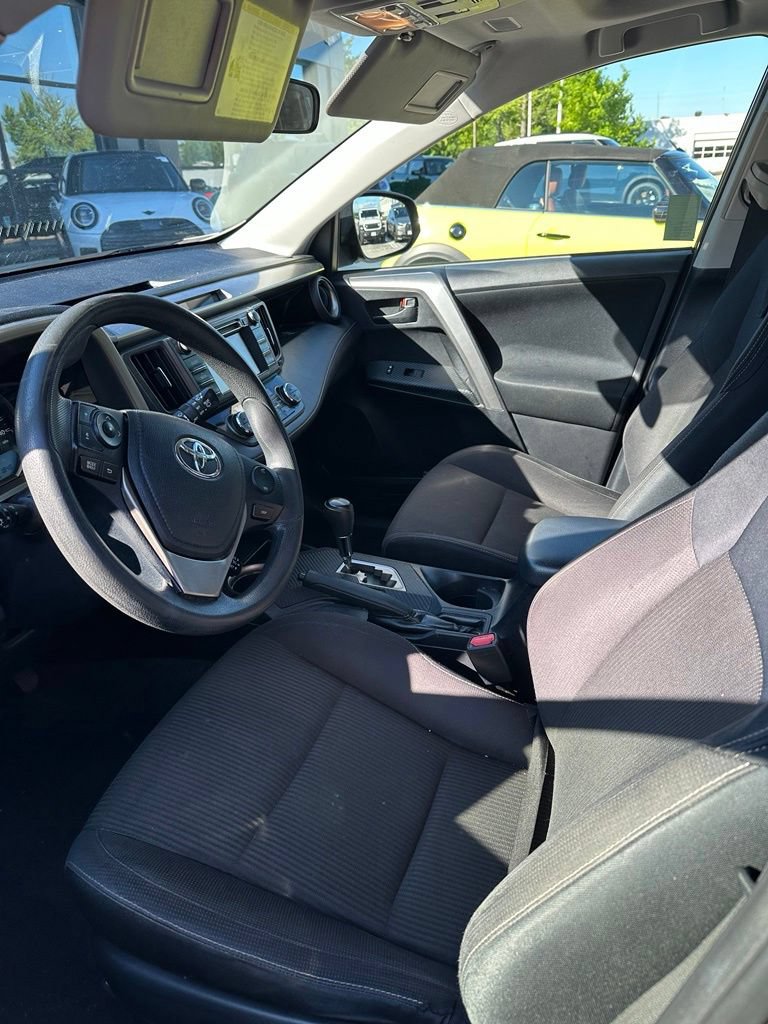 Used 2013 Toyota RAV4 XLE AWD/4WD image 2