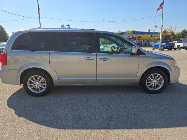 Used 2020 Dodge Grand Caravan SXT image 6