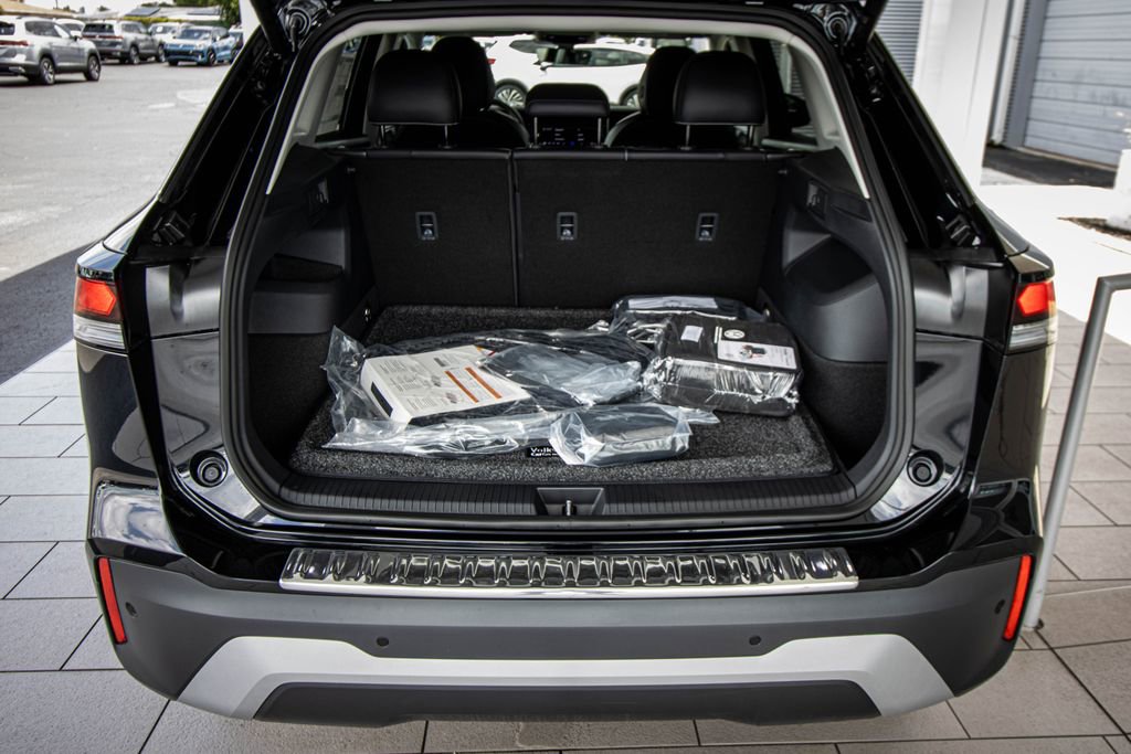 New 2026 Volkswagen Tiguan SE FWD image 19