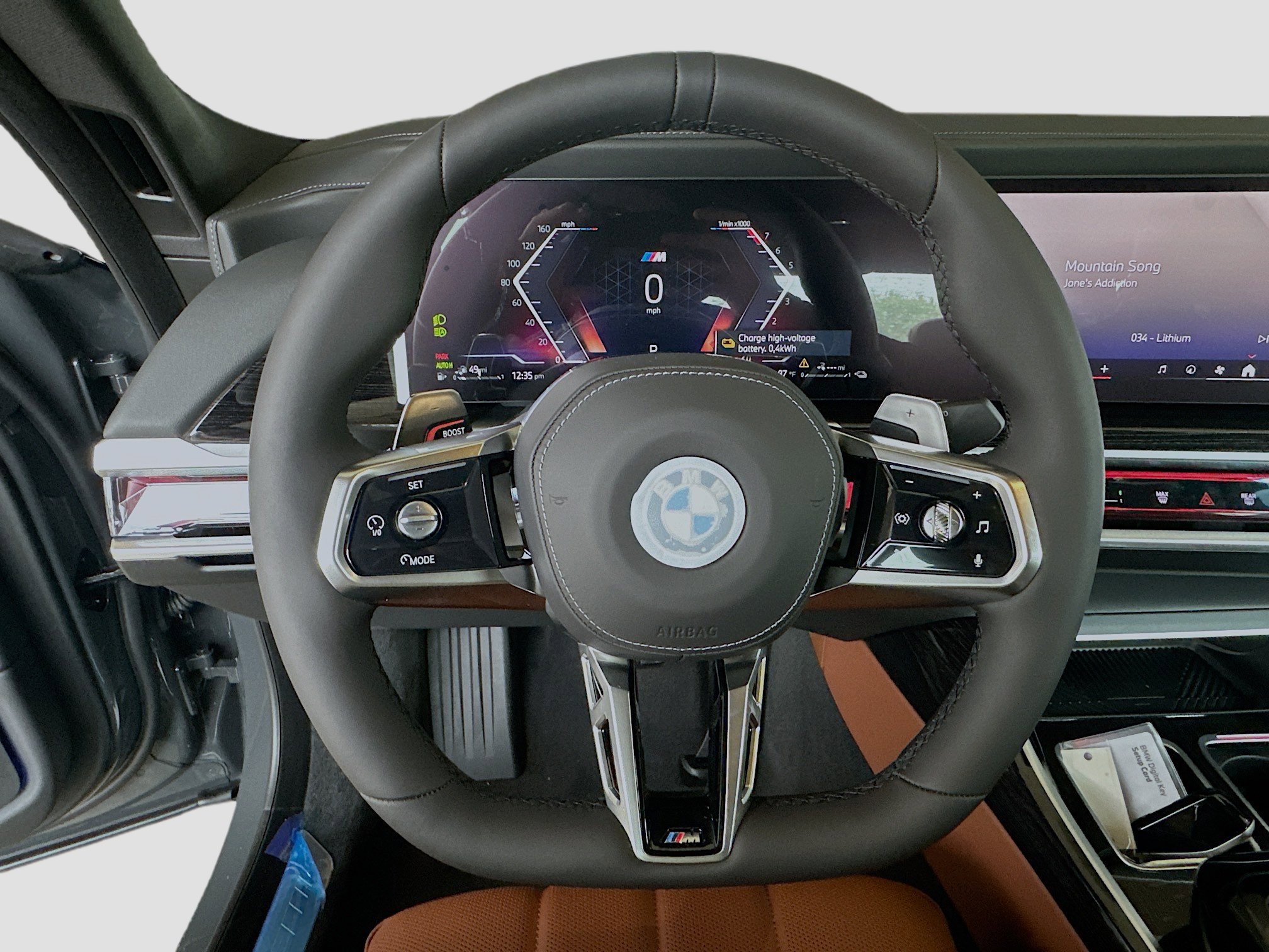 New 2026 BMW 750e xDrive w/ Premium Package image 8