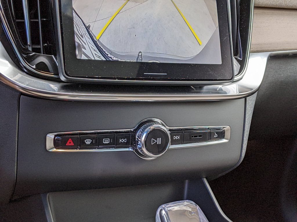 New 2026 Volvo XC90 B6 Ultra w/ Protection Package Premier AWD/4WD image 18