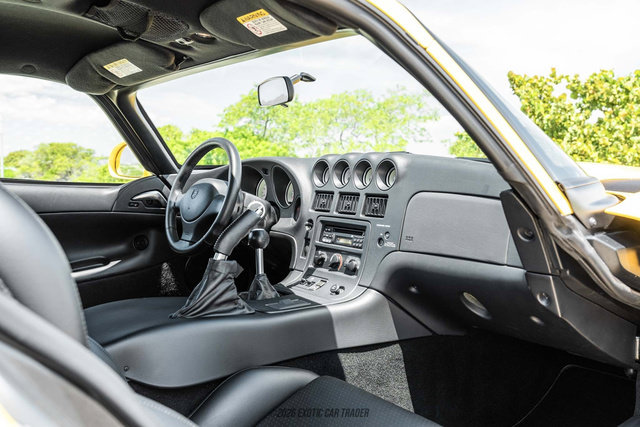 Used 2001 Dodge Viper GTS RWD image 28