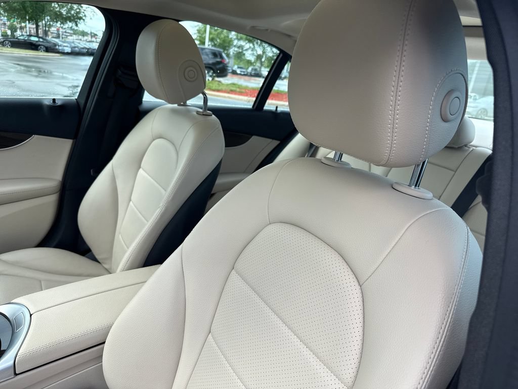 Used 2016 Mercedes-Benz C 300 4MATIC Sedan image 13