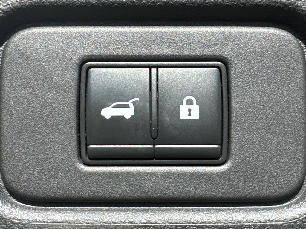 Used 2022 Nissan Pathfinder SL w/ SL Premium Package AWD/4WD image 21