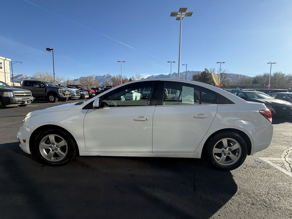 Used 2016 Chevrolet Cruze LT w/ Technology Package image 4