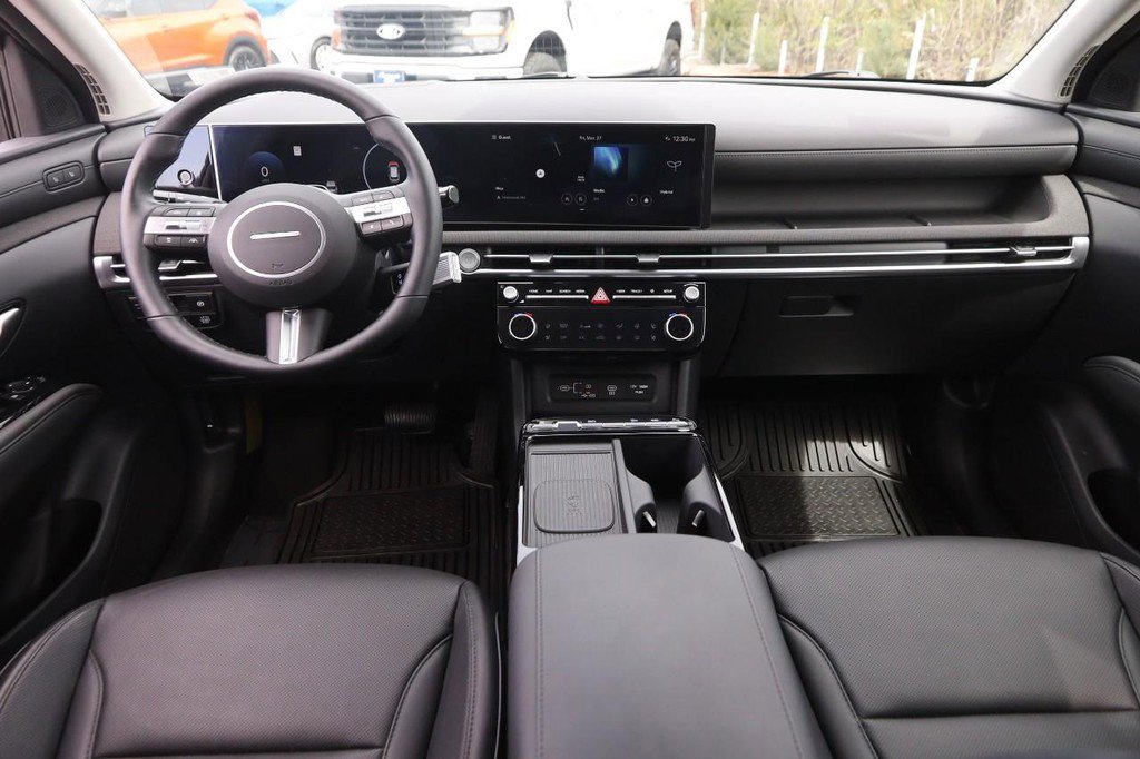 Used 2025 Hyundai Tucson Limited image 23