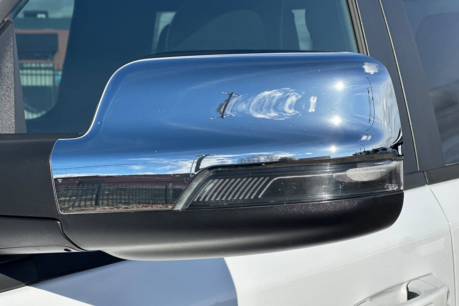Used 2025 RAM 1500 Laramie AWD/4WD image 53