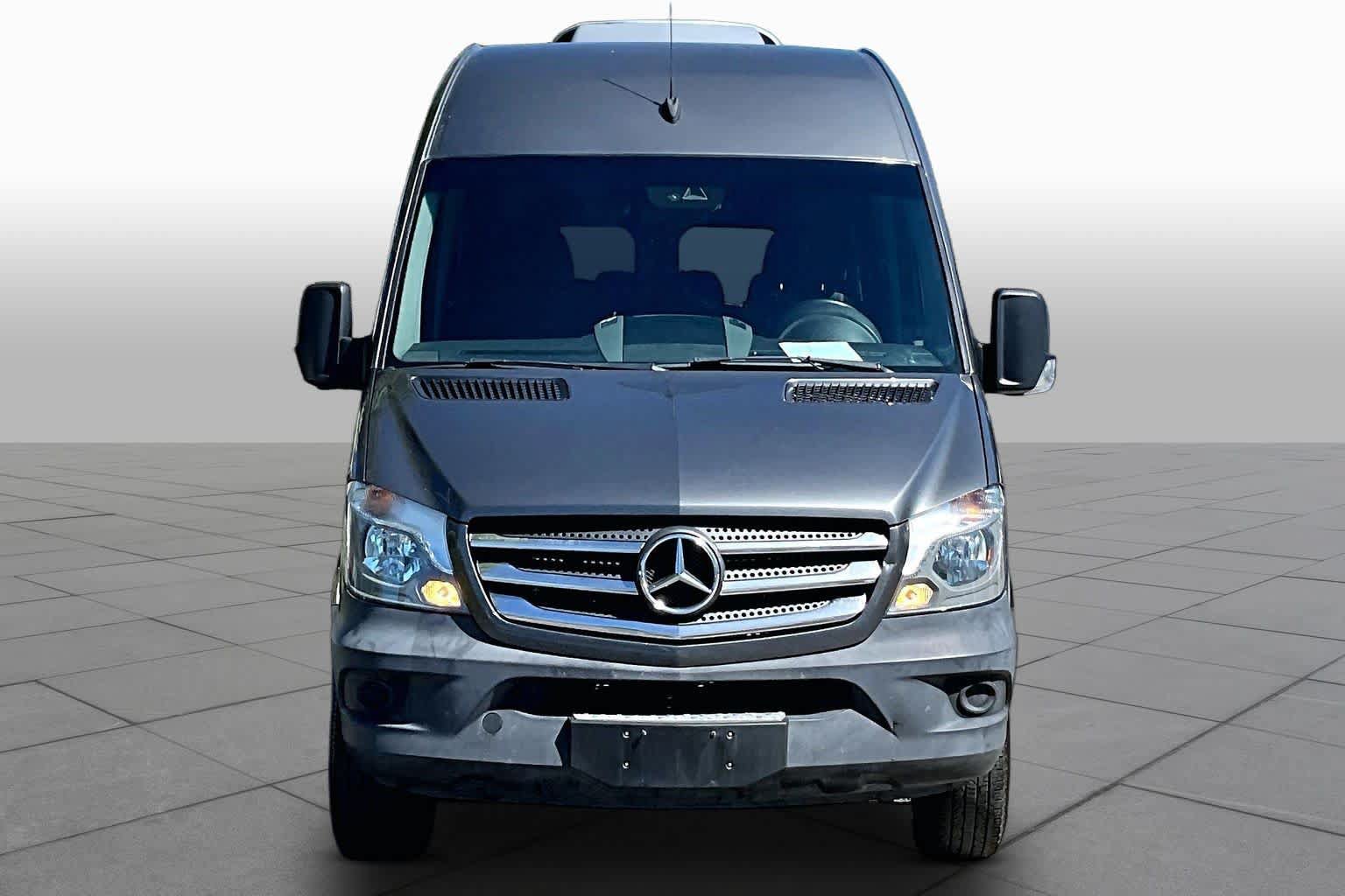 Used 2016 Mercedes-Benz Sprinter 2500 image 4
