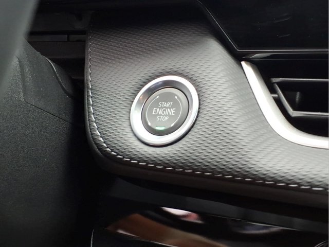 New 2026 Chevrolet Equinox LT w/ Safety and Technology Package AWD/4WD image 9