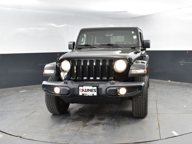 Used 2021 Jeep Wrangler Unlimited Sahara image 2