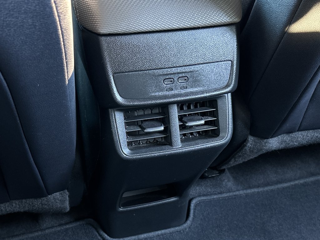 Used 2025 Chevrolet Equinox LT w/ Convenience Package II AWD/4WD image 19