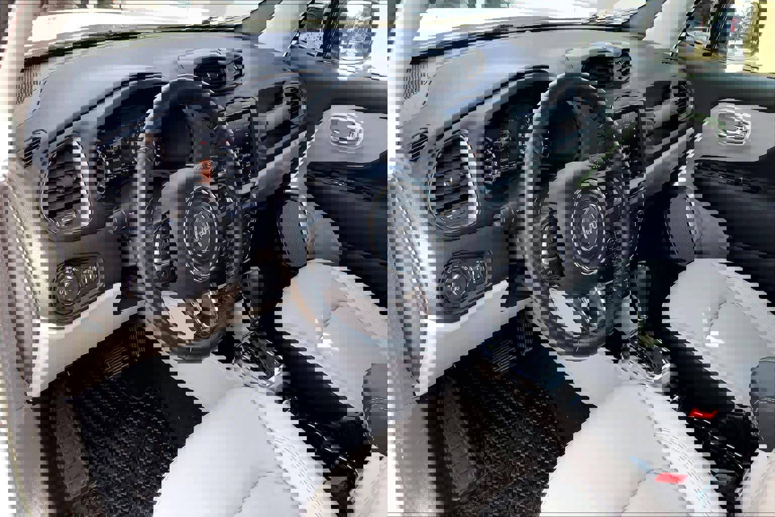 Used 2022 Jeep Renegade Limited image 18