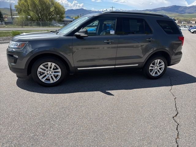 Used 2019 Ford Explorer XLT w/ Equipment Group 202A AWD/4WD image 2